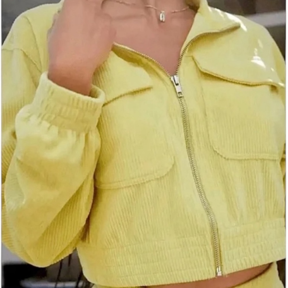 Aerie Groove On Velour Full Zip Cropped Jacket - Picture 3 of 10